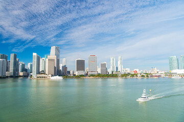 Obraz premium miami skyscraper skyline with yacht. miami skyscraper skyline in florida.