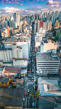Bairro Liberdade Cidade S&atilde;o Paulo Paulista Sudeste Brasil Urbano Arte Grafite Pixo Igreja Avenida Rua Carros Turismo Turista Paulistano Viaduto Transporte Paisagem Urbana A&eacute;rea Drone Jap&atilde;o Japon&ecirc;s C&eacute;u