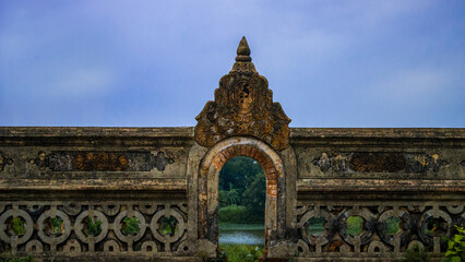 Obraz premium Picture of Navlakha Palace, also known as Rajnagar Palace, is a royal Brahmin palace in the town of Rajnagar. The palace was built by Maharaja Rameshwar Singh of Darbhanga.