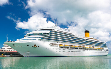 cruise ship vacation. cruise ship vacation in summer. cruise ship vacation and travel.