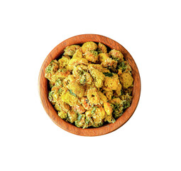 Dried chrysanthemum flowers in wood bowl  on   transparent png