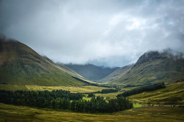 The Scottish Highlands under Cloudy Skies - Scotland - obrazy, fototapety, plakaty