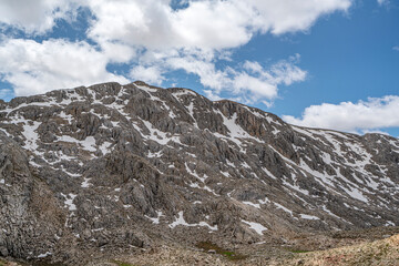Lake Eğrig&ouml;l, hidden gem sitting at 2,350 meters in the foothills of Geyik Mountain in Antalya, never fails to impress its visitors. In fact, nature lovers describe the region as "the Alps of Antalya"