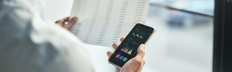 Checking the data in documents and in the electronic storage