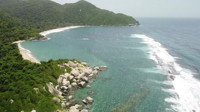 The stunning coastline of Tayrona National Park, Colombia!