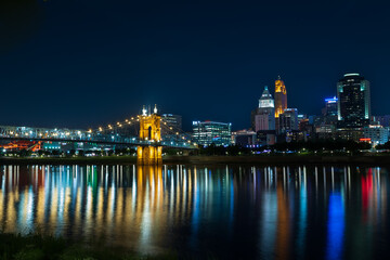 Fototapeta na wymiar Ohio river night view of Cincinnati