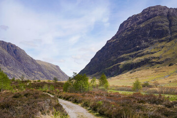 Fototapeta na wymiar Hiking path near Glen Coe in the Scottish highlands