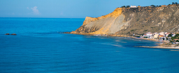 Vista panoramica della scogliere bianca di Scala dei Turchi a Realmonte