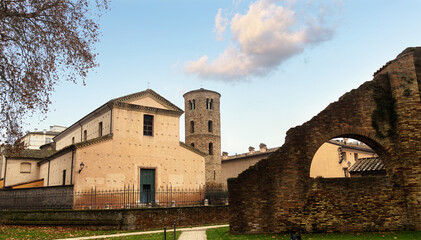 Fototapeta premium Basilica of Santa Maria Maggiore - Ravenna Italy, with the circular bell tower