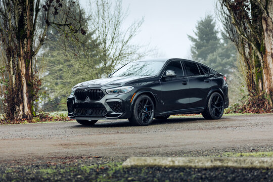 Seattle, WA, USA
May 18, 2023
BMW X6M