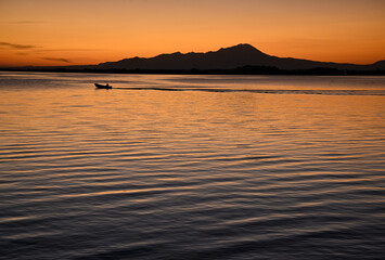 Fototapeta premium 朝の中海