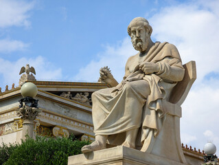 Obraz premium Old Statue In Athens