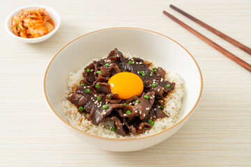 Rice with Soy-Flavoured Pork or Japanese Pork Donburi