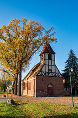 Fototapeta na wymiar Dorfkirche Neulögow, Gransee, Brandenburg, Deustchland