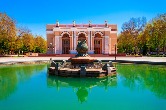 Alisher Navoi State Bolshoi Theatre, Tashkent