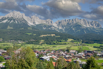 Fototapeta na wymiar Blick von Ellmau zum Kaisergebirge,Tirol.Österreich