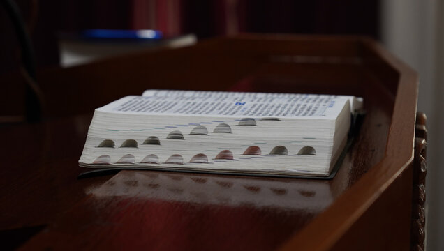 교회의 예배당 성경책