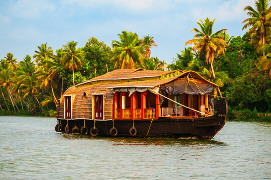 Houseboat in Alappuzha backwaters, Kerala