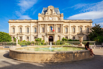 Fototapeta na wymiar City hall building in Montpellier
