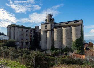 Fototapeta na wymiar La Panificadora de Vigo es una antigua fábrica de pan y harina. Estuvo en actividad productiva entre 1924 y 1980. Está situado en el centro de la ciudad de Vigo. Galicia, España.