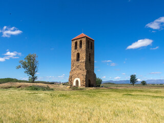 Fototapeta na wymiar Torre de origen romano (siglo II), procedente de Fresno de la Valduerna. Villamontan de la Valduerna, León, España.