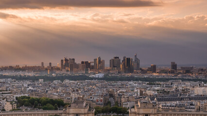 Fototapeta premium Panoramic view of the La Défense district and the Trocadero in Paris from the heights at sunset
