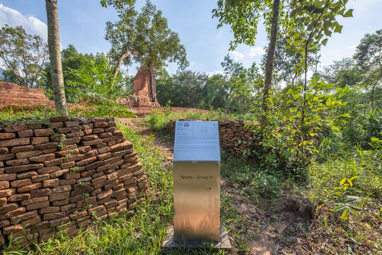 MY SON SANCTUARY IS A LARGE COMPLEX OF RELIGIOUS RELICS COMPRISES CHAM ARCHITECTURAL WORKS. A UNESCO WORLD HERITAGE SITE IN QUANG NAM, VIETNAM. LOCATED ABOUT 30 KM WEST OF HOI AN ANCIENT TOWN.