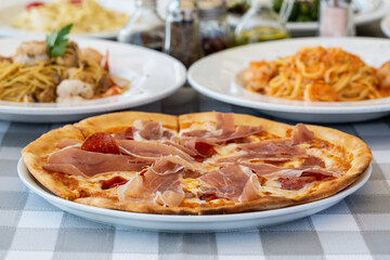 pizza jamon serrano