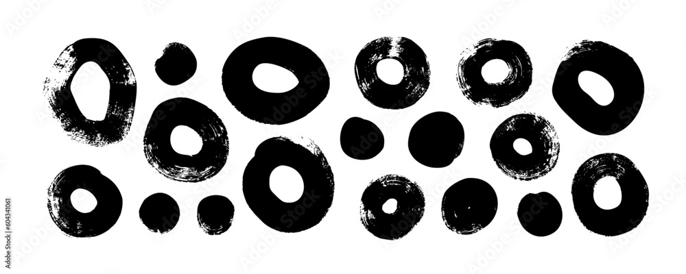 Poster collection brush drawn bold circles. hand drawn irregular round shapes with dry texture. set of thic