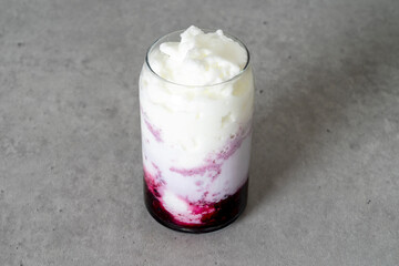 Korean food dish einstephener cream latte Matcha Latte Dolce Latte Dolce Latte green tea Grapefruit Blueberry Passion Fruits Mango lemon tea Yogurt Smoothie