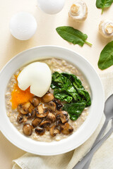 Mushroom and spinach oatmeal