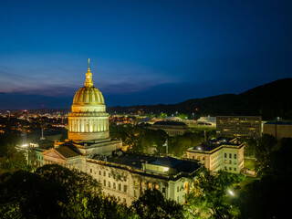 Fototapeta na wymiar West Virginia State Capitol Complex