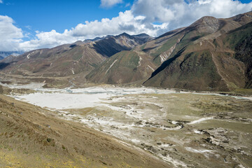 Montagnes de la région de Lunana près de Chozo, dix-septième jour du Snowman Trek, Bhoutan