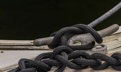 Boat cleat with rope