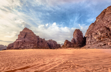 Scenic landscape in Wadi Rum (aka Valley of the Moon), a valley cut into the sandstone and granite rock in southern Jordan.