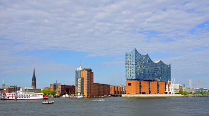 Elbphilharmonie mit Queen