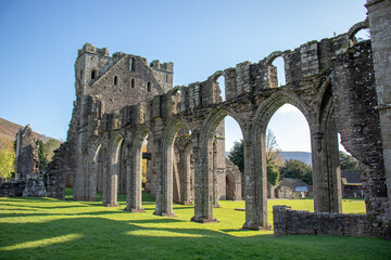 Llanthony priory in Wales - obrazy, fototapety, plakaty