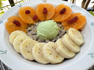 Oat over night with green tea Greek yogurt with orange and banana