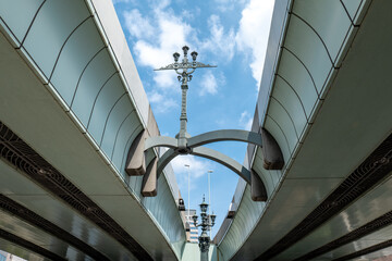 Fototapeta premium 初夏の青空と日本橋の風景