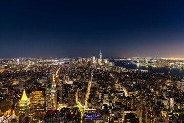 Fototapeta premium Aerial view of Manhattan at night