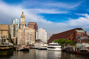 Fototapeta na wymiar Long Wharf, Custom House Tower, Boston