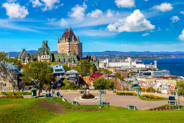 Fototapeta premium Frontenac Castle in Quebec City