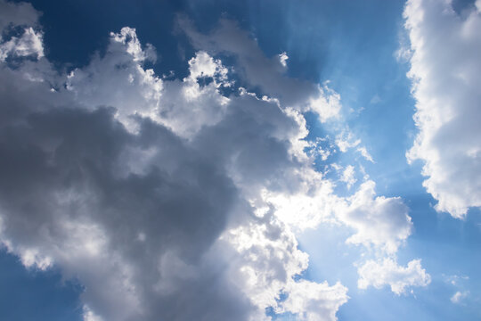 Breathtaking Beauty of a Blue Cloudscape