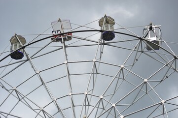 ferris wheel in the park