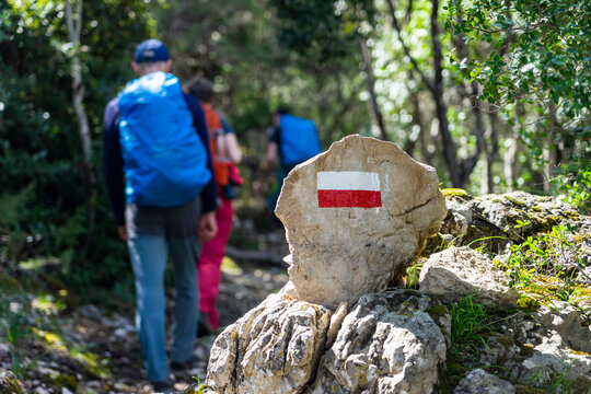 Wanderurlaub auf Sardinien, Italien: Wandern im Supramonte Gebirge, Gorropu Schlucht - Gruppenwanderung auf gekennzeichneten Wegen, Pfaden
