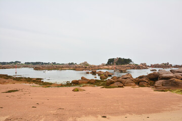 La c&ocirc;te de granit rose &agrave; Ploumanac'h en Bretagne