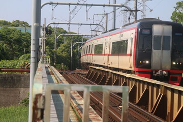Obraz premium 晴れた日の名古屋の鉄道風景
