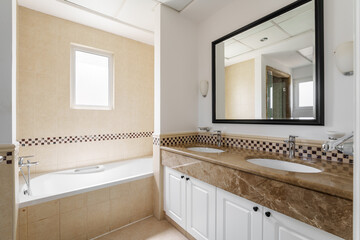 Fototapeta na wymiar Clean bright bathroom natural light