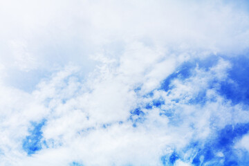 Obraz premium White cirrus clouds blue sky background, fluffy cumulus cloud texture closeup, beautiful cloudy skies, cloudscape, summer sunny day heaven, cloudiness weather backdrop, ozone layer, overcast, oxygen
