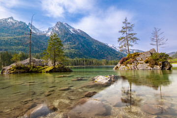 Mirror-smooth Hintersee with the majestic Hochkalter (2607m)